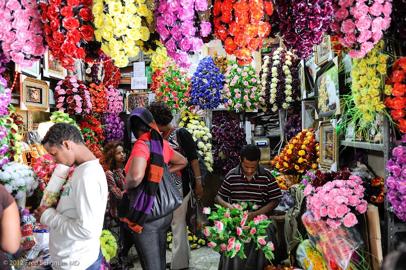 20120329_150530 Nikon D3S 2x3.jpg - Some of the Merkado has indoor stalls.  This is a very beatuiful flower store in the Merkado